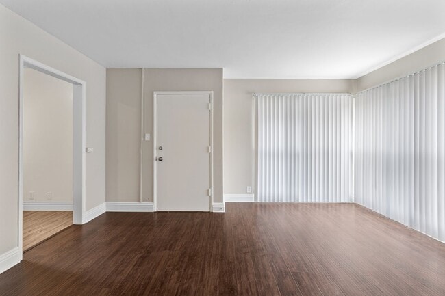 Foto del edificio - 201-209 E 12th Street