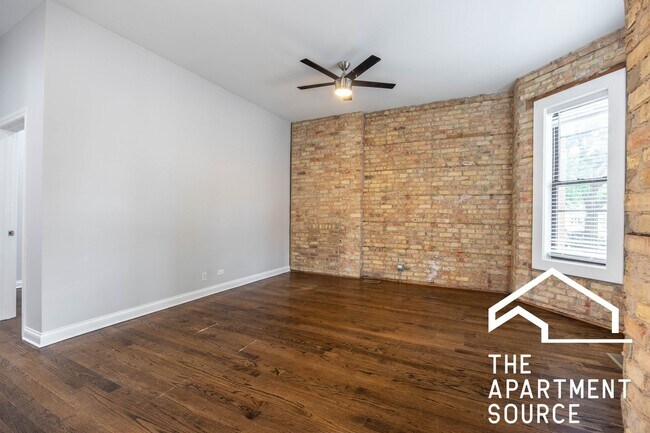 Foto del edificio - 1756 W Montrose Ave