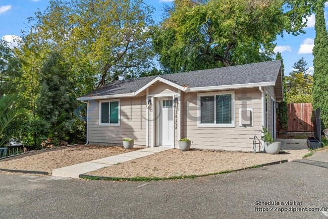 Foto del edificio - 3829 Buell St