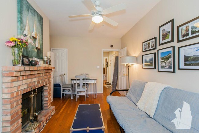 Foto del edificio - 685 W Wrightwood Ave