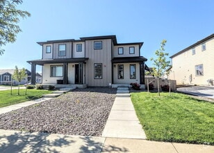 Building Photo - 1157 Bon Homme Richard Dr