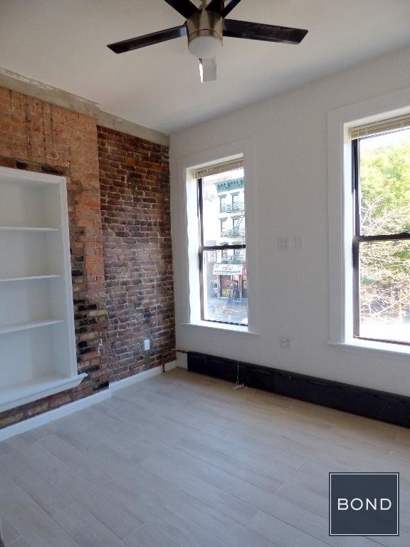 Foto del edificio - 2165 2nd Ave