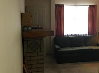 Sala de estar - 719 E Drinker St