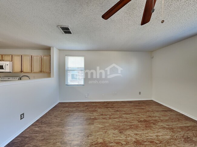 Foto del edificio - 5320 Still Canyon Drive