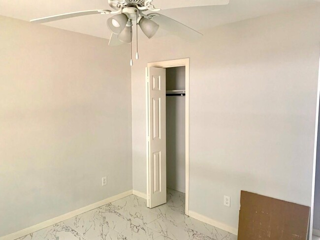 Building Photo - 7999 Ritz St