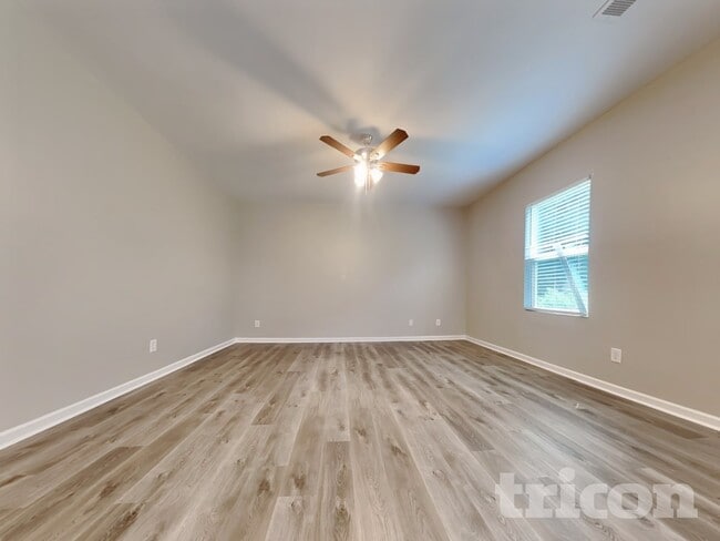 Building Photo - 105 Sinclair Way