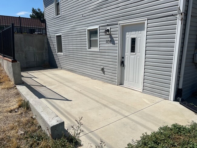 Foto del edificio - 1138 W 11th St