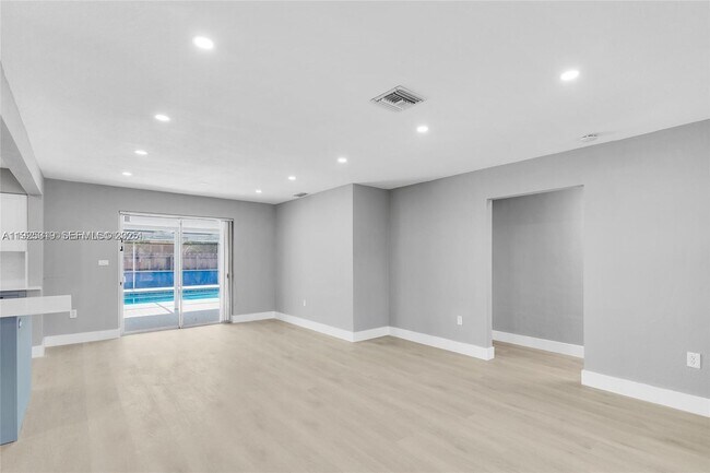 Building Photo - 3801 N 66th Ave