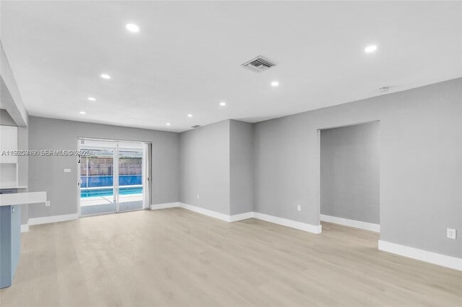 Foto del edificio - 3801 N 66th Ave