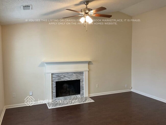 Foto del edificio - 211 Ashland Creek Ct