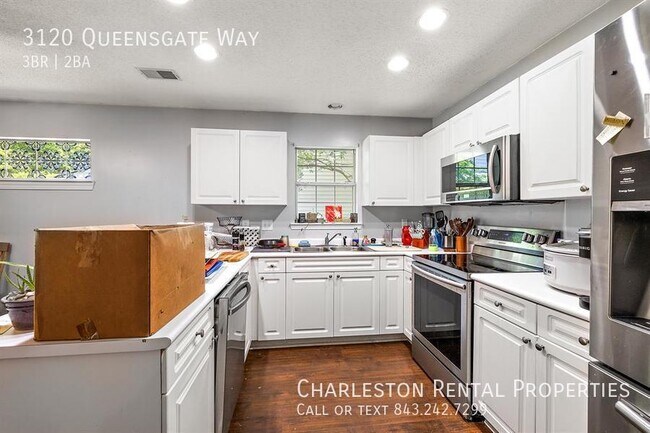 Foto del edificio - 3120 Queensgate Way