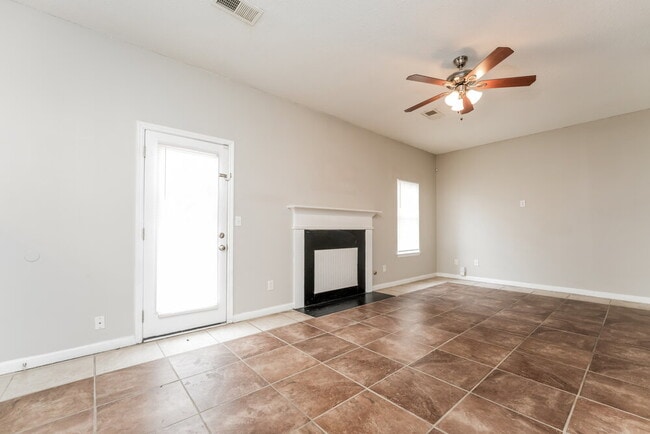 Building Photo - 3735 Salem Chapel Dr