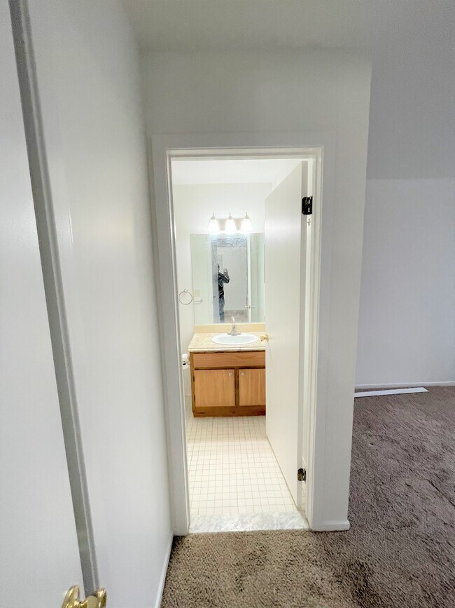761 Clubhouse Dr Unit 761, Ypsilanti, MI 48197 Condo for Rent in