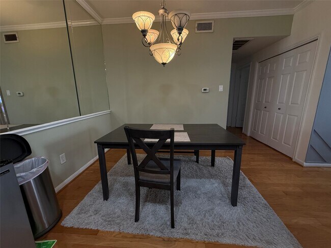 Building Photo - 1330 Old Spanish Trl