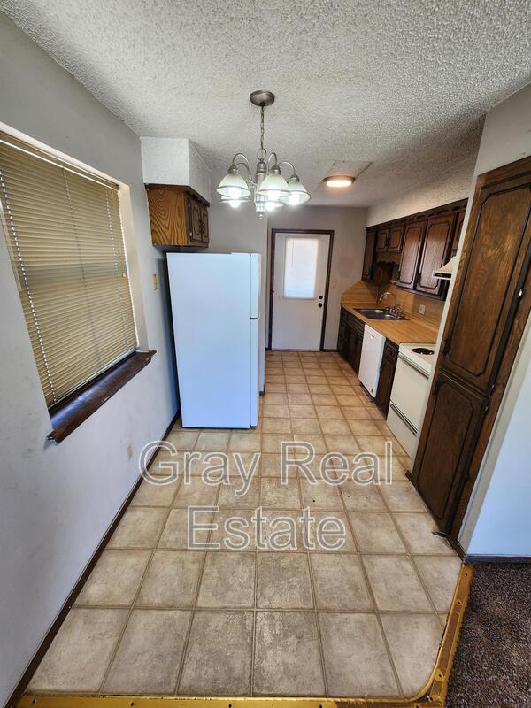 Building Photo - 2501 Oakhurst Drive A