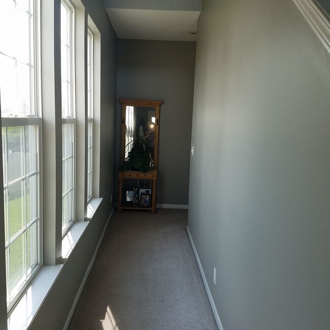 Spacious 2 Story Floorplan Apartment for Rent in Shawnee, KS