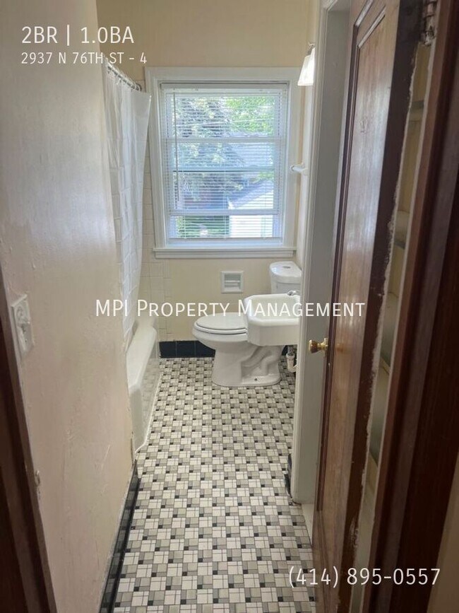 Foto del edificio - 2937 N 76th St