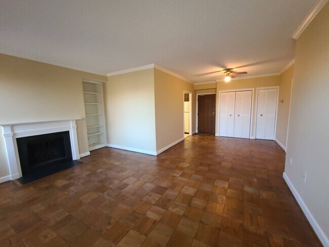 Living dining area - 800 S St Asaph St