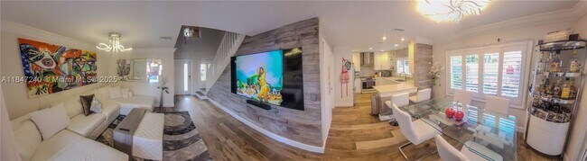 Foto del edificio - 9894 NW 2nd Ct