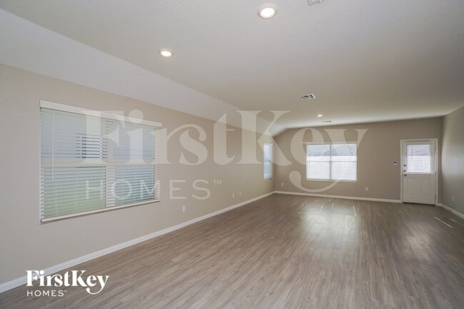 Building Photo - 1252 Treehouse Ln