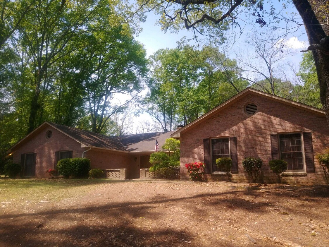 Primary Photo - 3601 Willow Bend Run