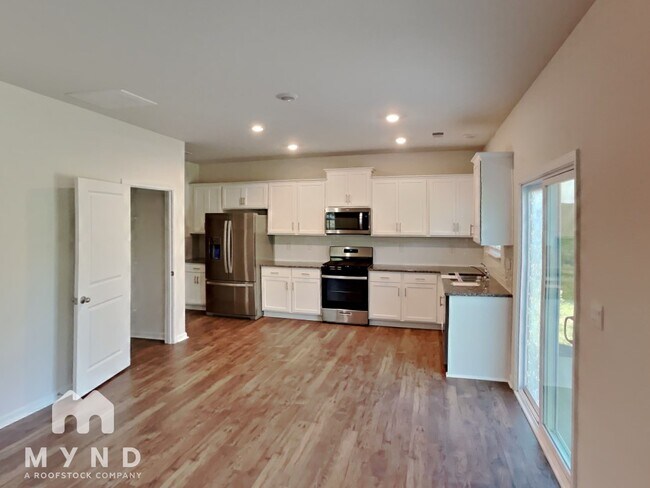Foto del edificio - 4139 Village Blvd NW