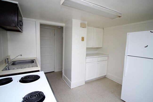 Foto del edificio - 1957 Snyder Ave