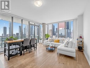 Building Photo - 33 Lombard St