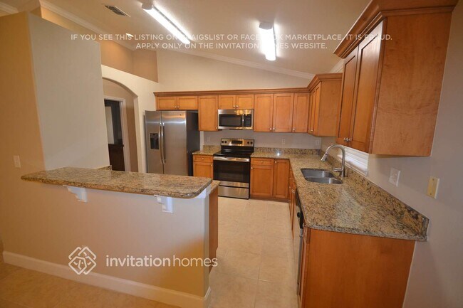 Foto del edificio - 5328 Blue Grass St