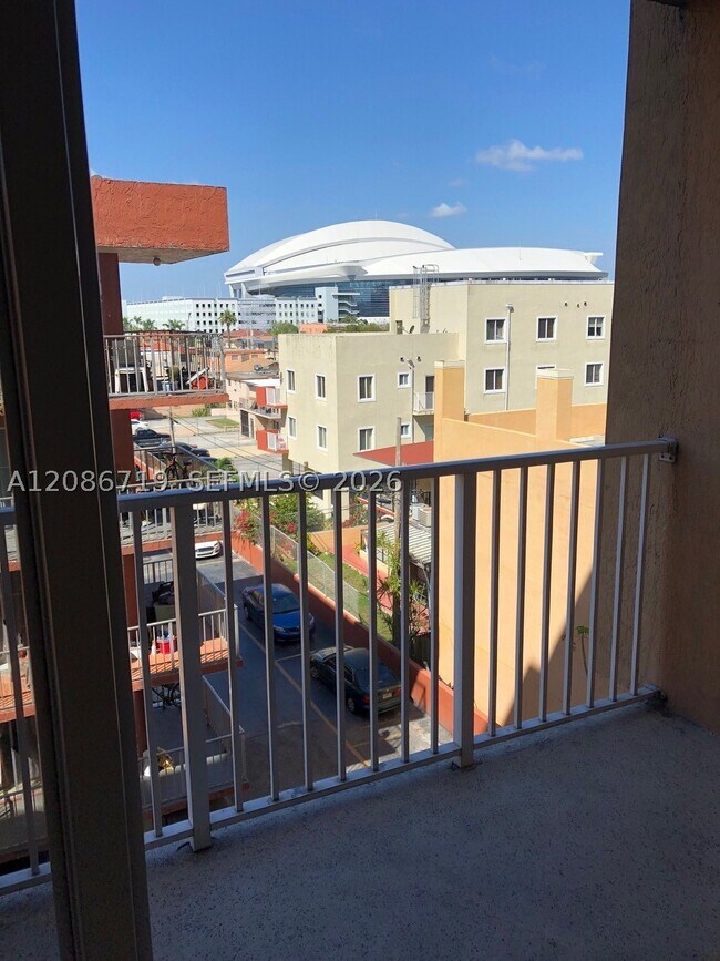 Foto del edificio - 218 NW 12th Ave