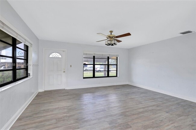 Foto del edificio - 6200 SW 18th St