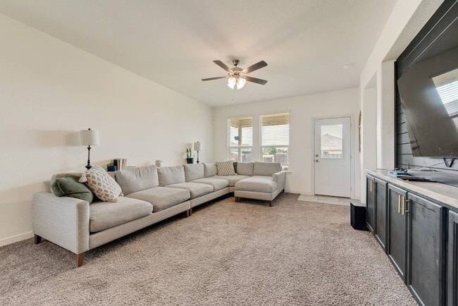 Foto del edificio - 444 Windsail Ln