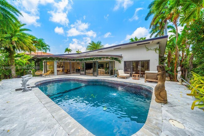 Foto del edificio - 1160 NE 91st St