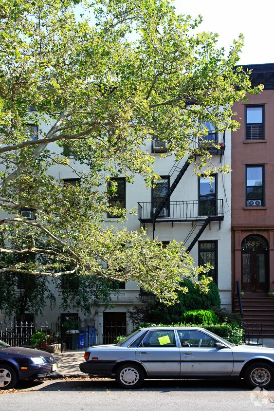 Foto principal - 487 3rd St