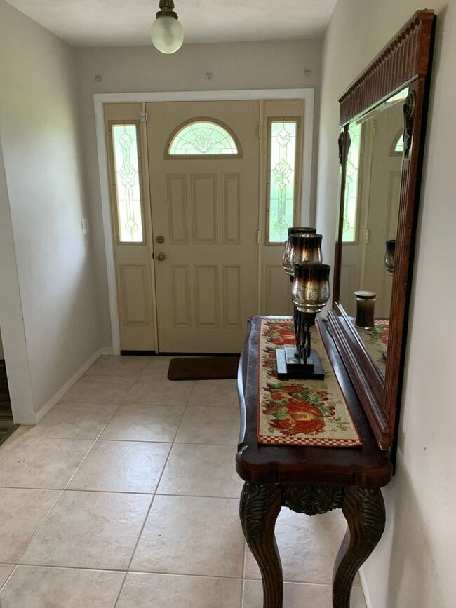 Building Photo - 4 Bedroom Single Family Home in Vero Beach
