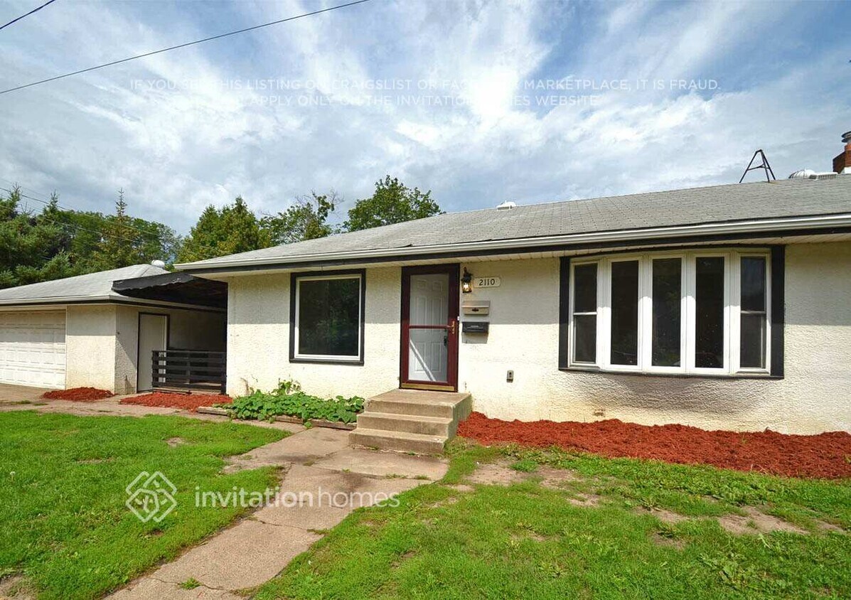 Foto principal - 2110 2nd St S