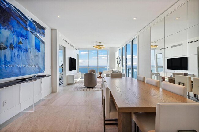 Foto del edificio - 100 South Pointe Dr