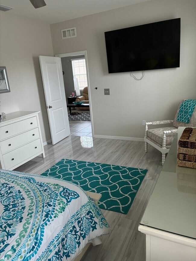 Foto del edificio - 8332 Enclave Way