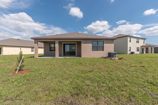 Building Photo - 1753 Farmhouse Rd SE