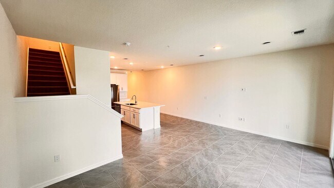 Foto del edificio - Stunning BRAND NEW 3 Bedroom / 2.5 Bath To...
