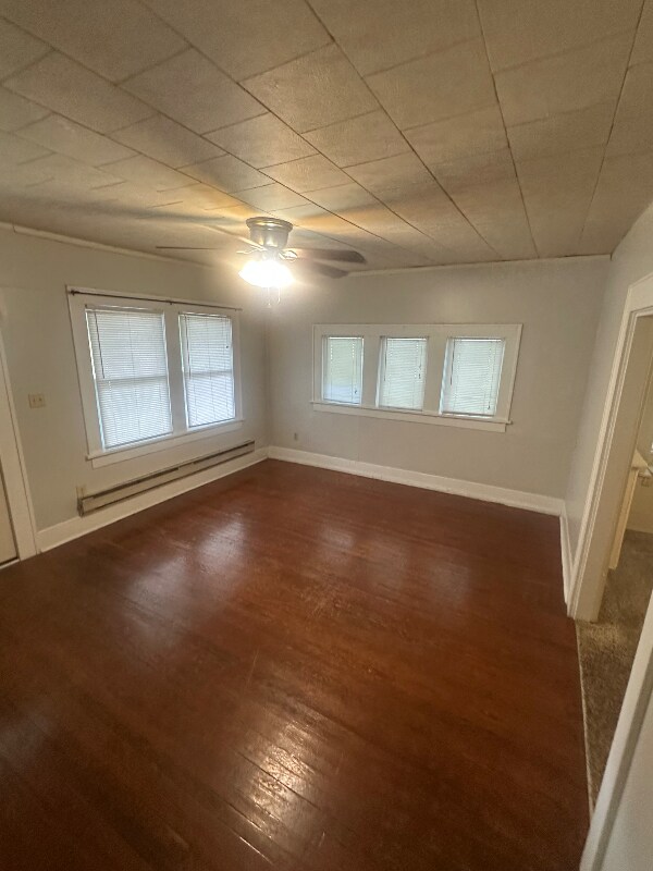 Foto principal - 414 W 3rd St