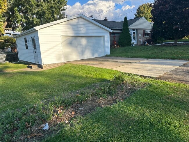 Building Photo - 2531 W 32nd St