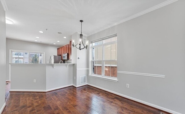 Building Photo - 5529 Lanier Ave