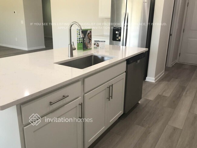 Foto del edificio - 620 White Birch Ln