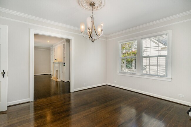 Building Photo - 4146 Normandy Ave