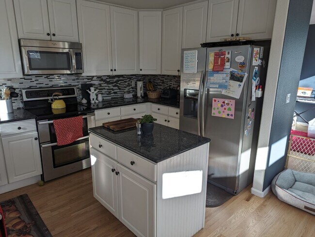Building Photo - Single Family Home Located in Desirable Ro...