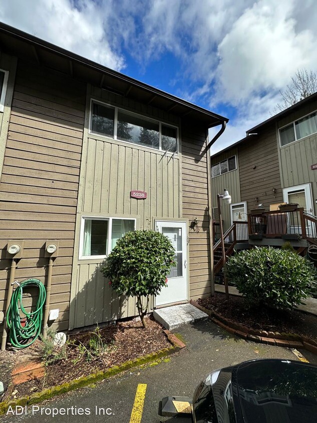 Foto principal - 2 br, 1 bath House - 5238 SW 42nd Ave.