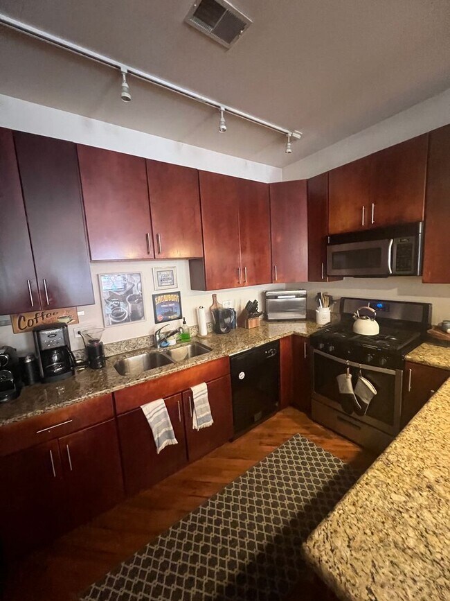 Foto del edificio - 2647 N Washtenaw Ave