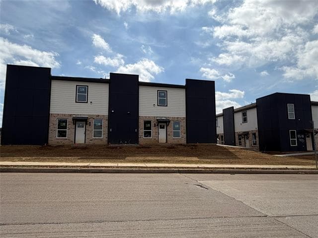 Foto del edificio - 10548 Tube Dr