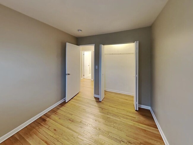 Building Photo - 511 Lotus Ln